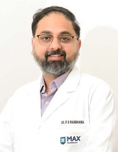 Successful operation of bladder tumor performed with robotic surgery